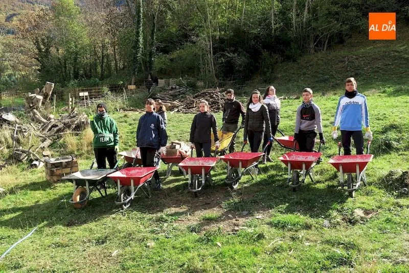 Foto 10 - Alumnos del IES Leonardo Da Vinci participan en el programa &lsquo;Recuperaci&oacute;n de Pueblos...