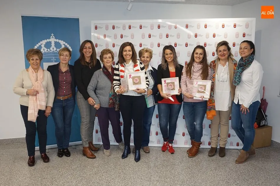 Foto 4 - Ib&eacute;ricos Nuria Mart&iacute;n gana el concurso de escaparates del D&iacute;a Mundial Contra el C&aacute;ncer