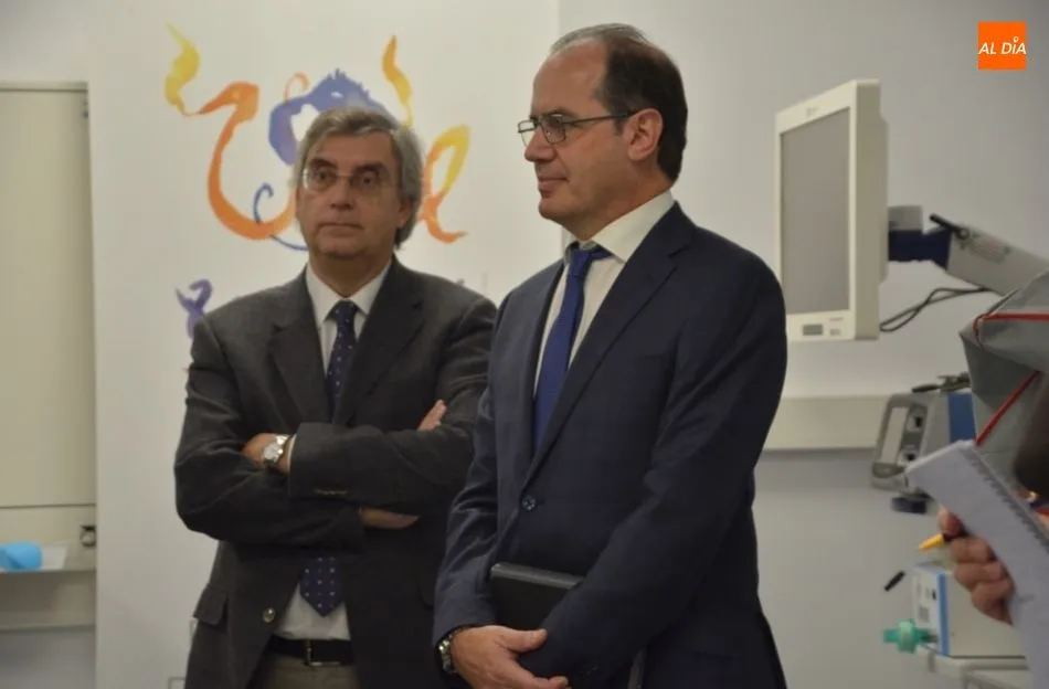 Foto 11 - La Facultad de Medicina estrena un laboratorio pionero en Espa&ntilde;a de base cr&aacute;neo lateral y anterior