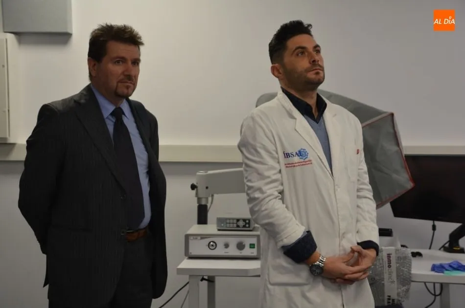 Foto 6 - La Facultad de Medicina estrena un laboratorio pionero en Espa&ntilde;a de base cr&aacute;neo lateral y anterior