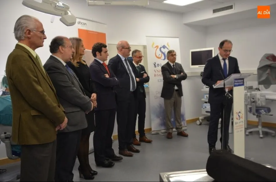 Foto 4 - La Facultad de Medicina estrena un laboratorio pionero en Espa&ntilde;a de base cr&aacute;neo lateral y anterior