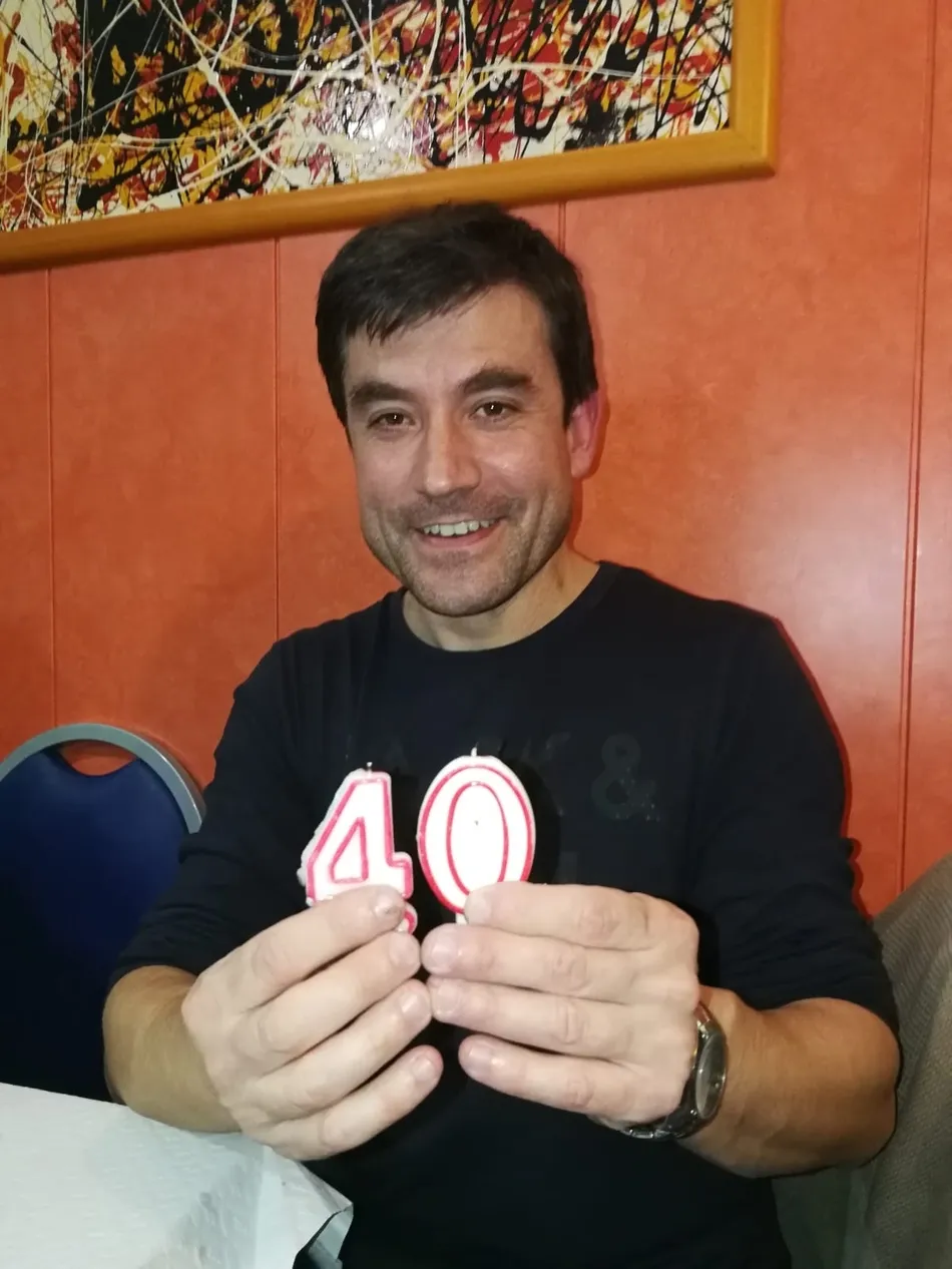 Foto 5 - Diego Manzano recibe una fiesta sorpresa por su 40 cumplea&ntilde;os