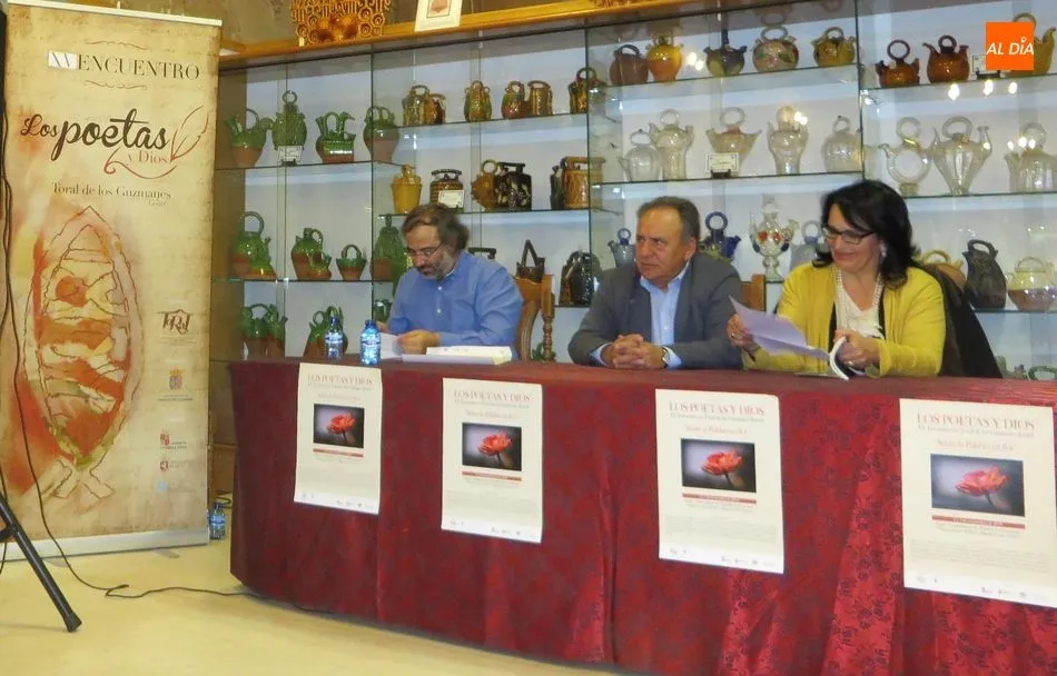 Foto 3 - Prestigio de la poes&iacute;a cristiana en el encuentro &lsquo;Sobre la Palabra en Flor&rsquo;  
