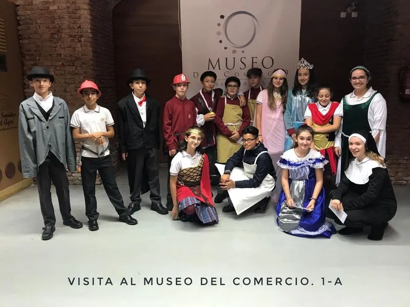 Foto 5 - Los alumnos de ESO del colegio San Juan Bosco visitan el DA2 y el Museo del Comercio  