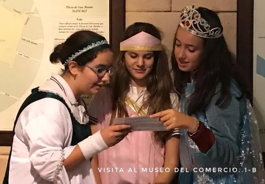 Foto 2 - Los alumnos de ESO del colegio San Juan Bosco visitan el DA2 y el Museo del Comercio  