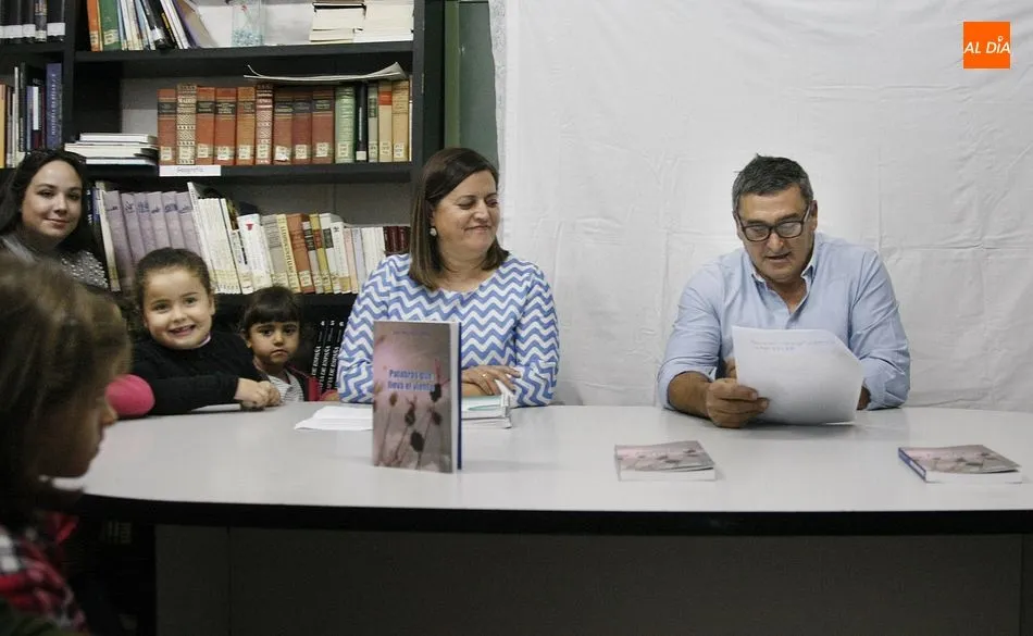 Foto 4 - Los lectores de la localidad reciben la visita de Jos&eacute; Marcos Calama