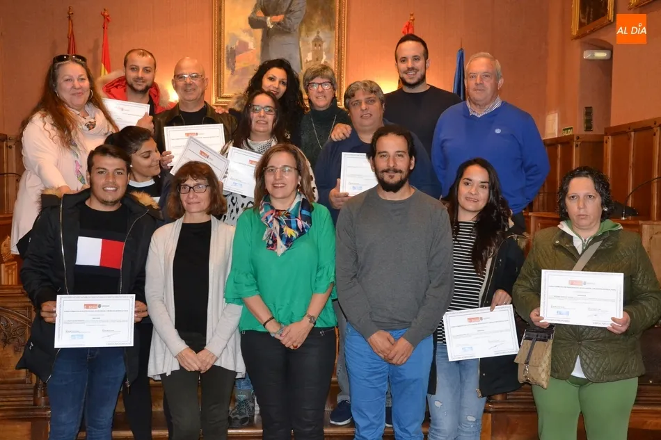 Una docena de personas completa el curso de formación en el trabajo con la población gitana  