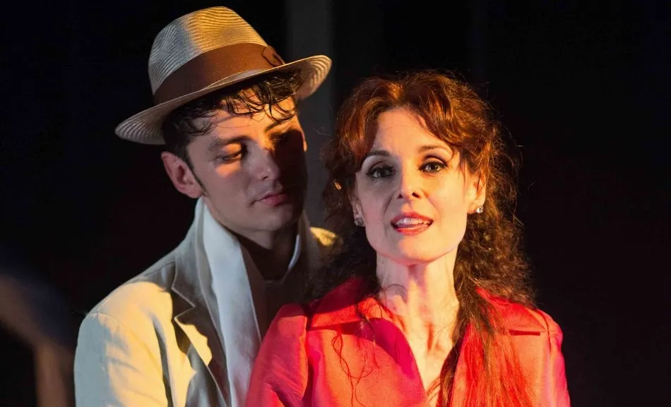 Obra teatral ‘24 horas en la vida de una mujer’