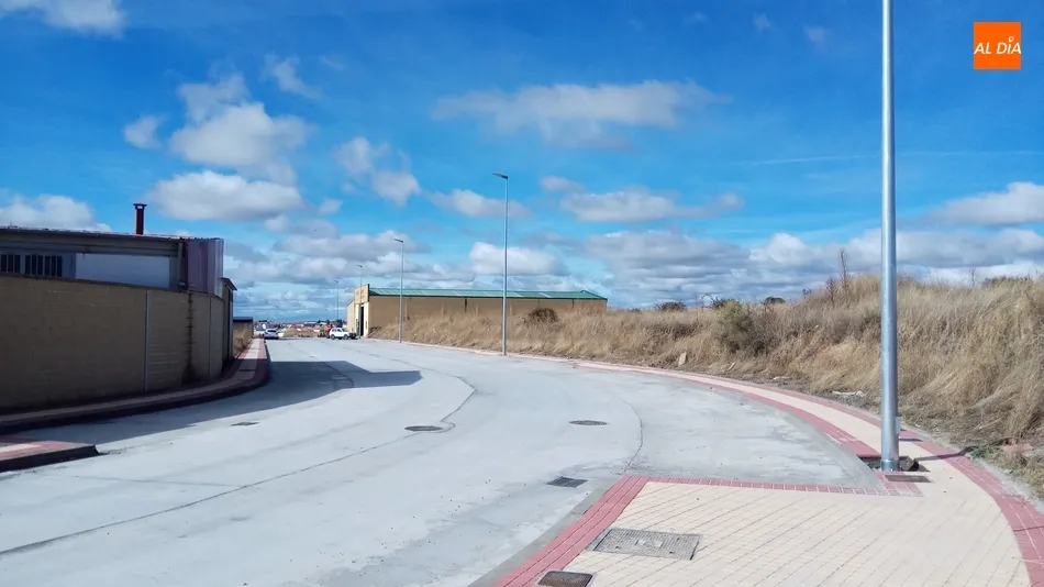 Foto 3 - El final de las obras del pol&iacute;gono, a falta de que Iberdrola instale un transformador  