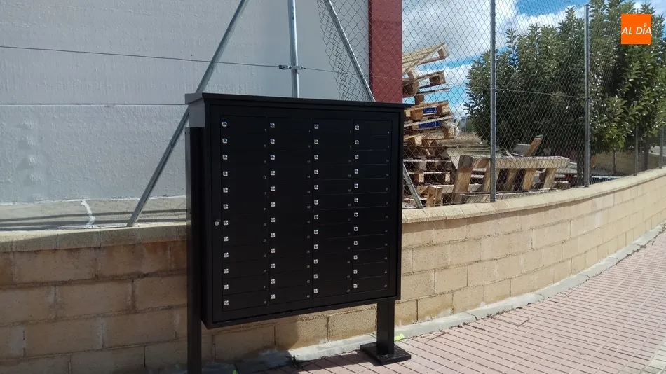 Foto 2 - El final de las obras del pol&iacute;gono, a falta de que Iberdrola instale un transformador  
