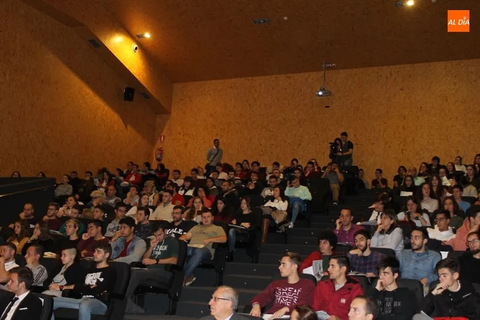 Foto 2 - Fomento de la cultura emprendedora con la participaci&oacute;n de 200 alumnos