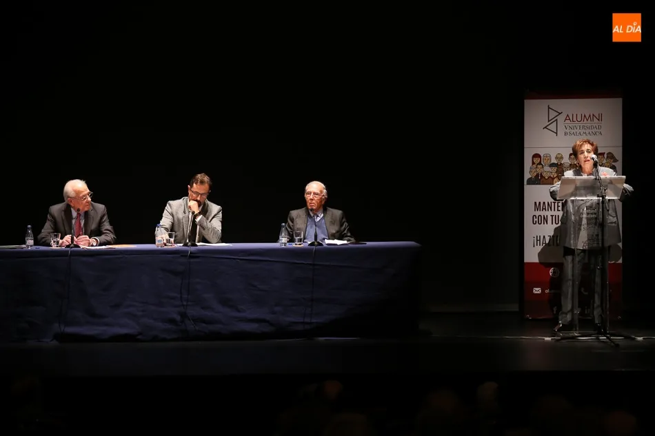 Foto 10 - La crisis social, pol&iacute;tica y jur&iacute;dica desde el punto de vista de Marcelino Oreja&nbsp;y&nbsp;Fernando...