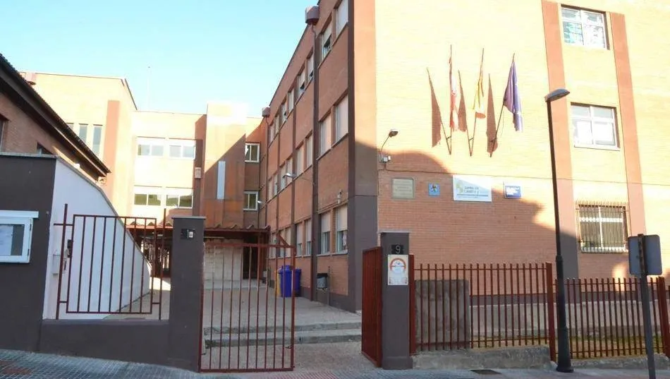 La Junta evalúa positivamente las experiencias de calidad del Colegio Miróbriga y del CFIE  