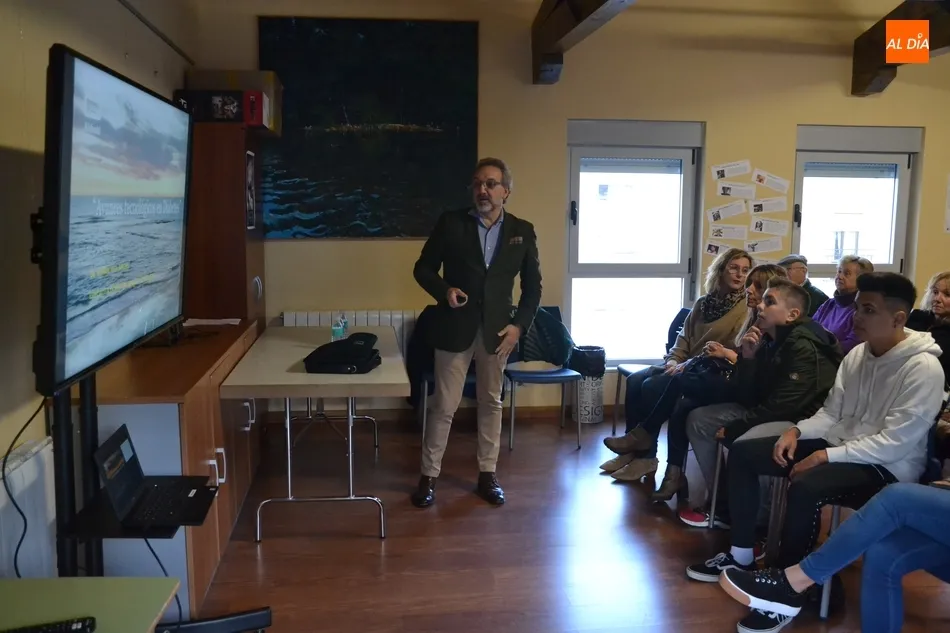 Foto 3 - El doctor Germ&aacute;n Vega da el pistoletazo a las actividades de la VII Semana Diabetol&oacute;gica  