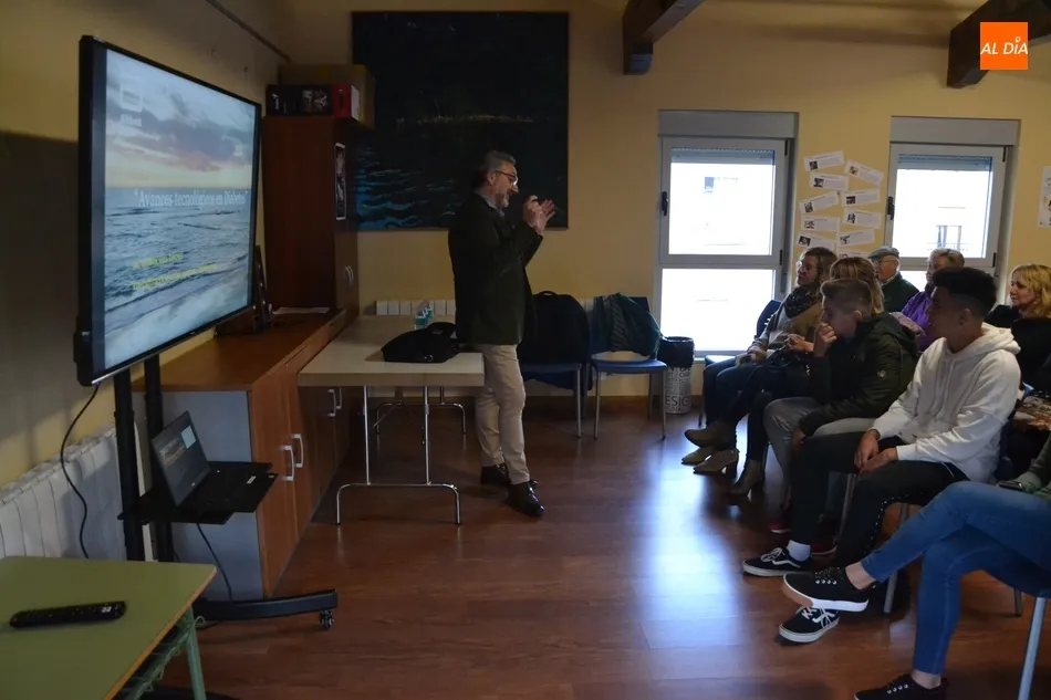 Foto 5 - El doctor Germ&aacute;n Vega da el pistoletazo a las actividades de la VII Semana Diabetol&oacute;gica  