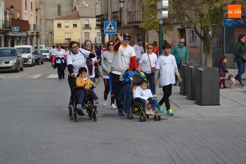 La IV Marcha de Villar de Gallimazo recaudaba fondos en favor de AERSCYL. Foto: Archivo