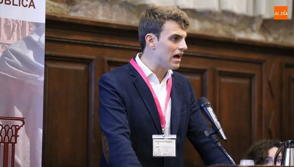 Uno de los alumnos que representó el papel de un diputados del Congreso. Foto de Alberto Martín