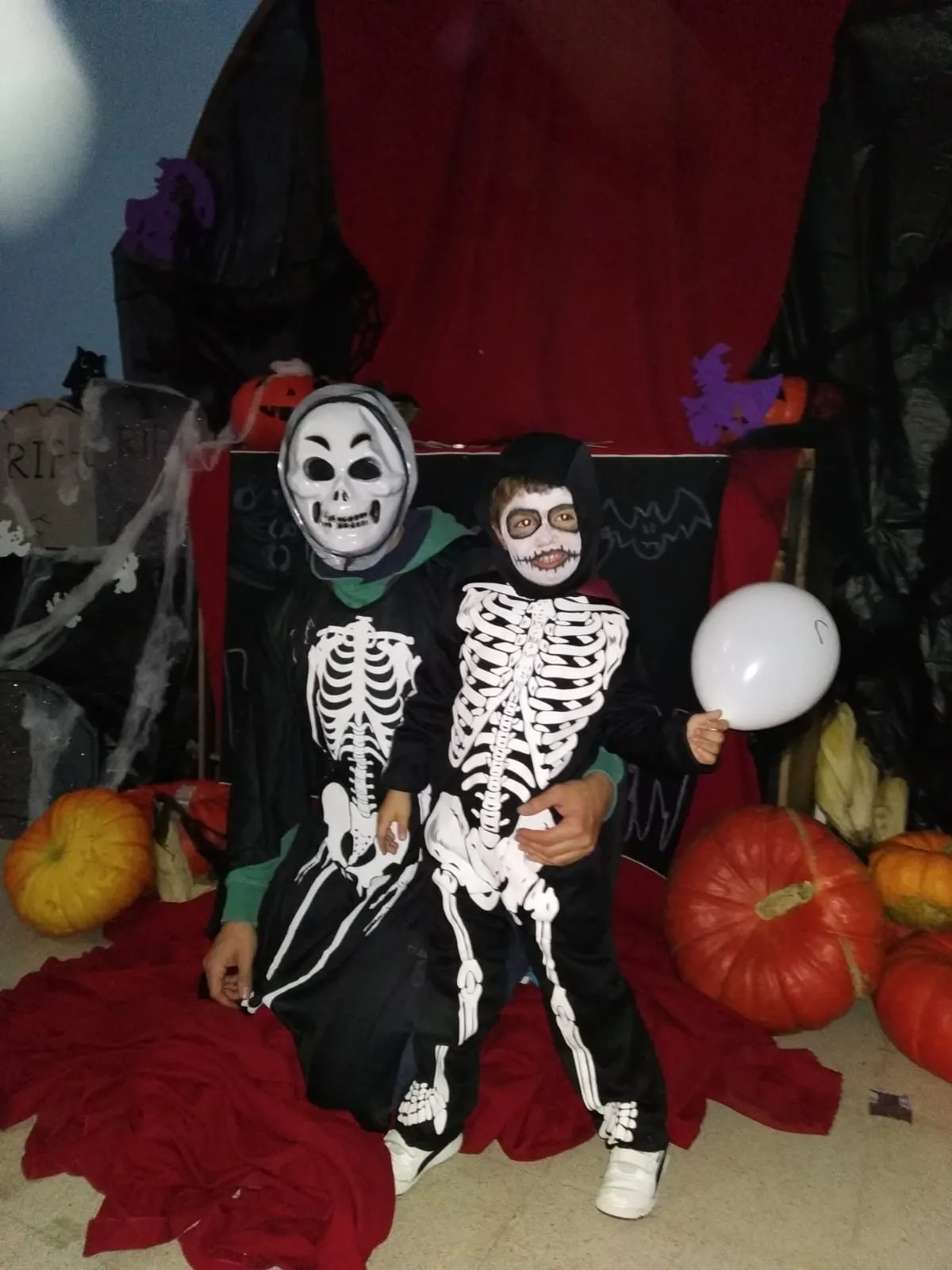 Foto 3 - Sieteiglesias tambi&eacute;n disfrut&oacute; de su fiesta de Halloween