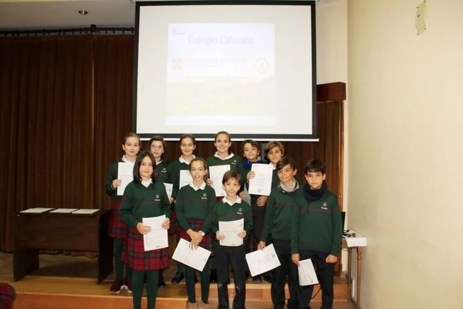 Foto 5 - Alumnos del colegio Calasanz reciben su certificado de los ex&aacute;menes de Cambridge English