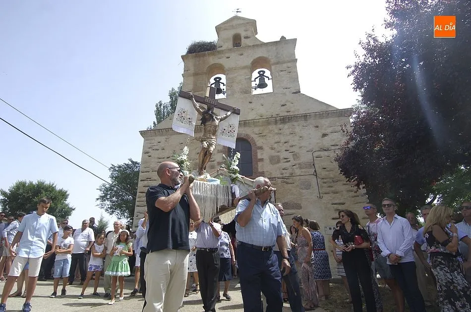 Procesión de las fiestas de Agallas del pasado verano | Foto Adrián Martín