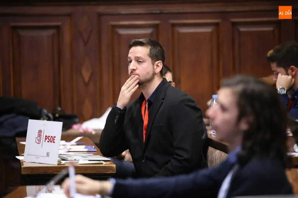 Foto 10 - Acercamiento a la pol&iacute;tica en la II Simulaci&oacute;n del Congreso de los Diputados (SICOD)