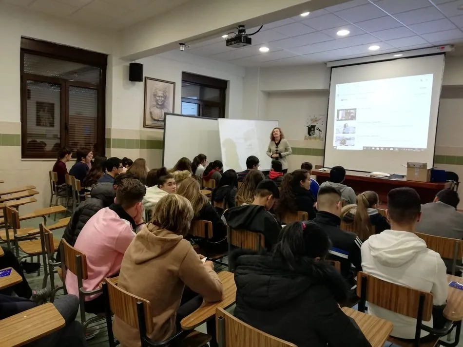 Foto 6 - Los alumnos del Colegio San Juan Bosco conocen el funcionamiento de las instituciones europeas