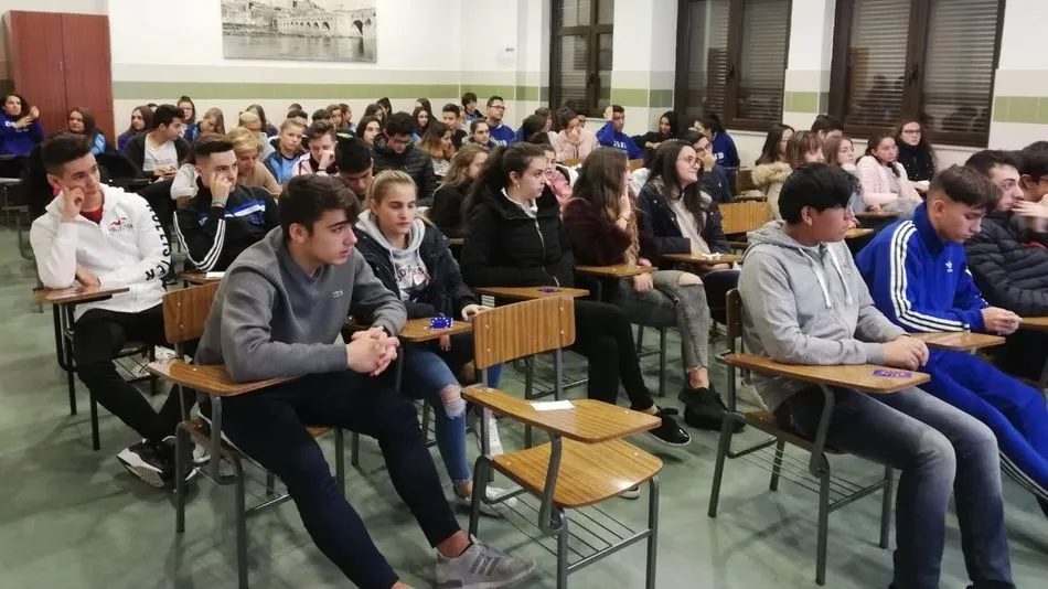 Foto 4 - Los alumnos del Colegio San Juan Bosco conocen el funcionamiento de las instituciones europeas