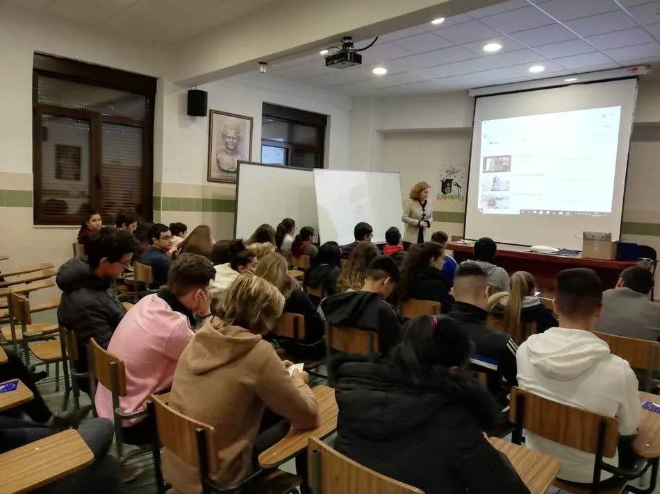 Foto 2 - Los alumnos del Colegio San Juan Bosco conocen el funcionamiento de las instituciones europeas