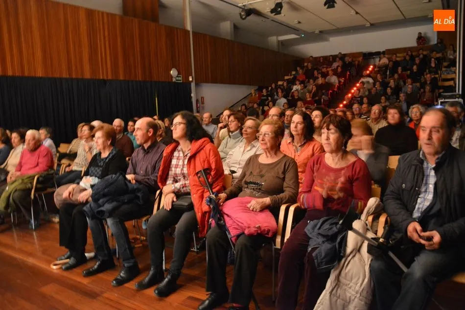 Foto 4 - Berzosax, explosi&oacute;n de swing, dixie y blues en la biblioteca Torrente Ballester