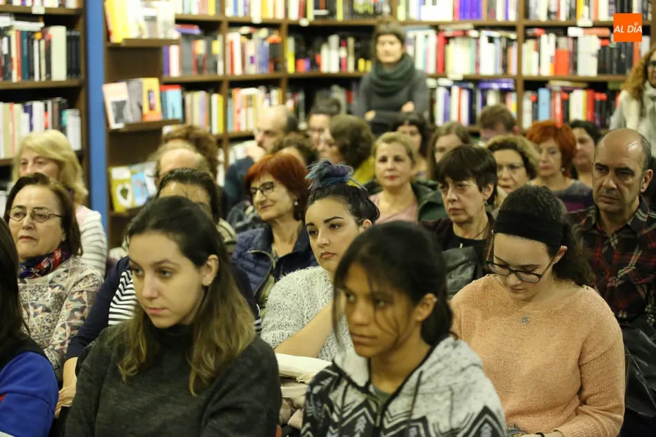 Foto 7 - Mar&iacute;a Pazos presenta su libro &lsquo;Contra el Patriarcado&rsquo; presentando una econom&iacute;a feminista