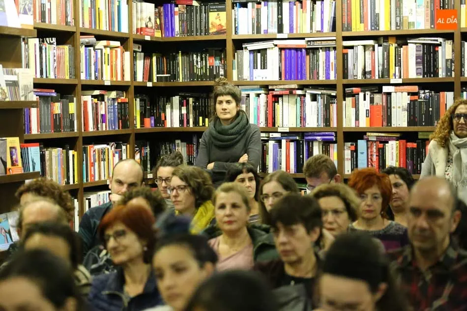 Foto 5 - Mar&iacute;a Pazos presenta su libro &lsquo;Contra el Patriarcado&rsquo; presentando una econom&iacute;a feminista