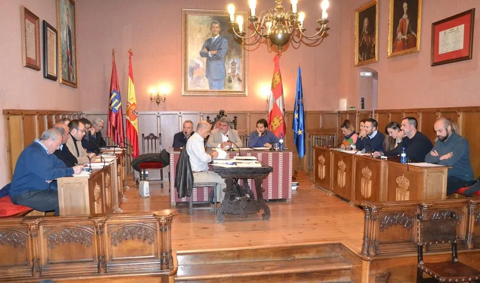 Los toros del Domingo de Carnaval se cuelan de forma inesperada en el Pleno  