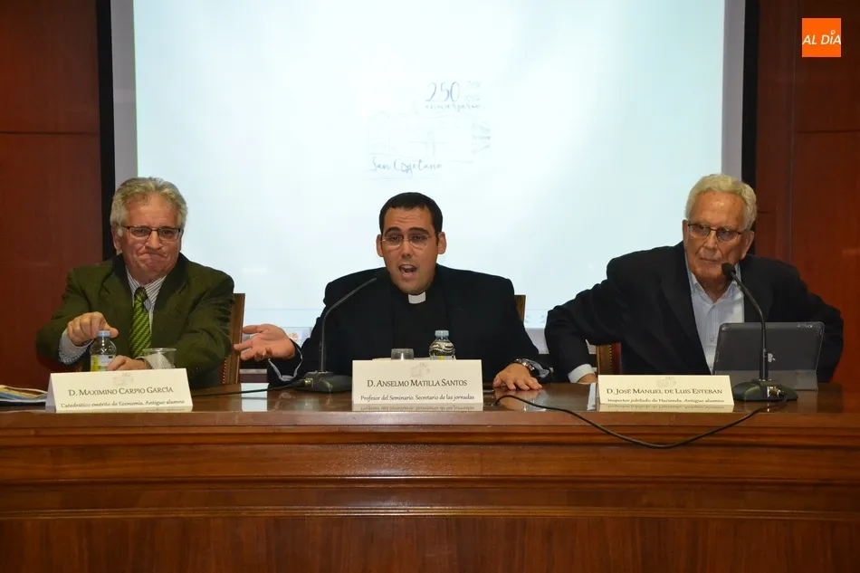 Foto 3 - Buena asistencia de p&uacute;blico a las II Jornadas del Seminario para preparar su 250 aniversario  