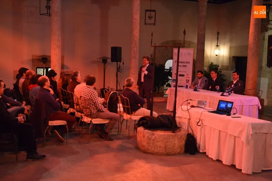 Unos cuarenta empresarios profundizan en las posibilidades de desarrollo en Miróbriga  