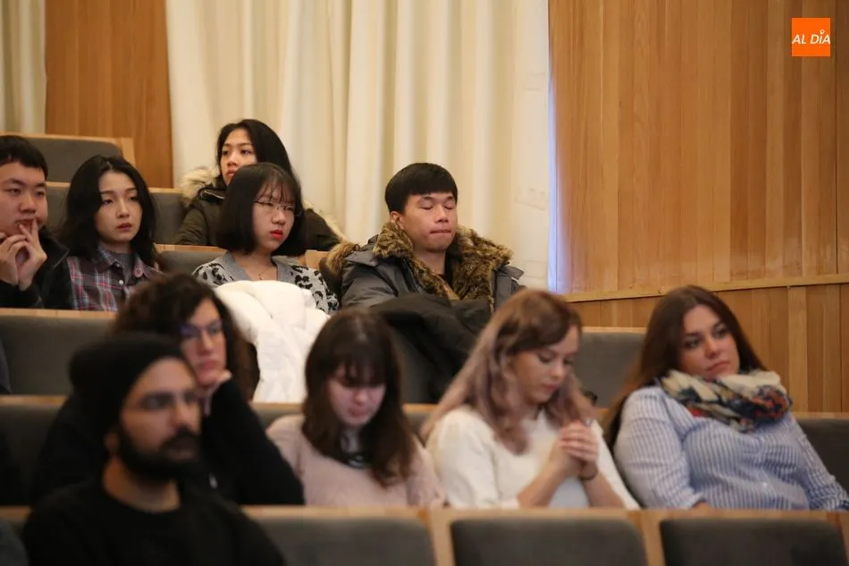 Foto 6 - Encuentro en la USAL sobre los 150 a&ntilde;os de relaciones diplom&aacute;ticas entre Espa&ntilde;a y Jap&oacute;n