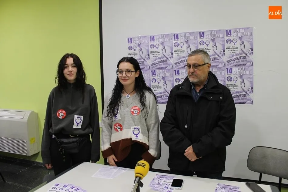 Representantes del Sindicato de Estudiantes en Salamanca y de Yay@Gaitas