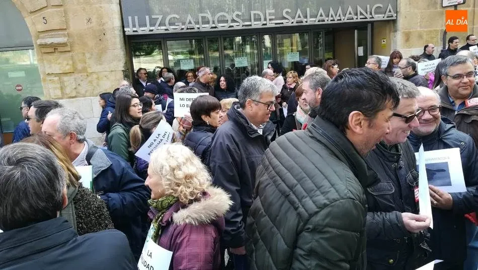Foto 4 - Concentraci&oacute;n para frenar &ldquo;la mayor agresi&oacute;n a los derechos laborales del personal de...