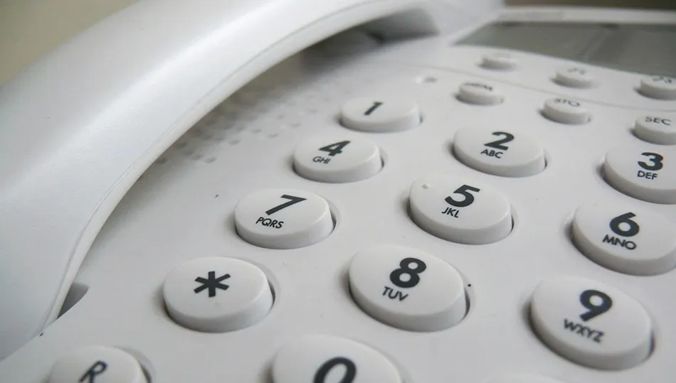 El teléfono fijo, relegado por el móvil en cada vez más hogares