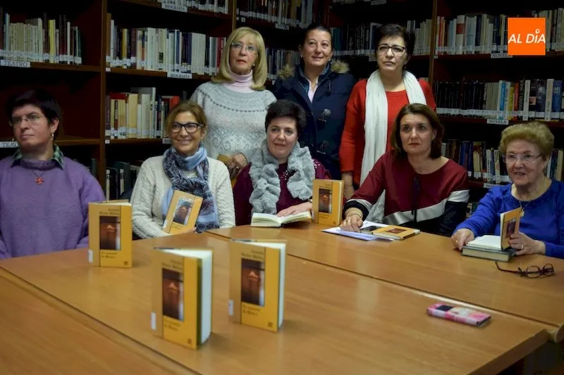 Foto 2 - El Ayuntamiento busca dinamizar la biblioteca con la iniciativa &lsquo;&iquest;Quedamos los viernes en la...