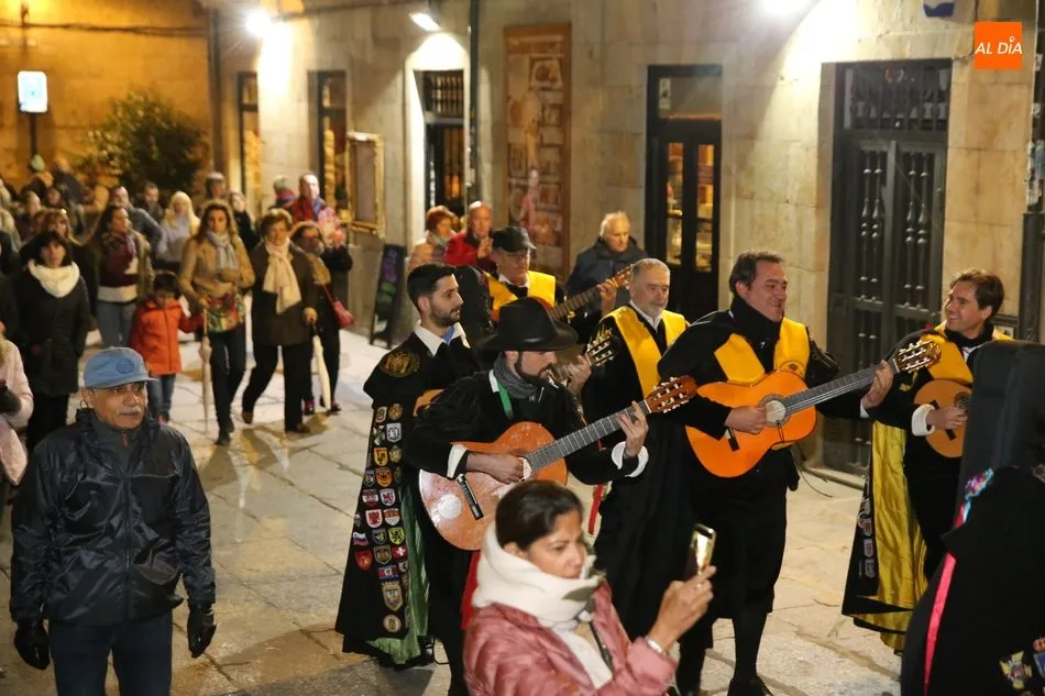 Foto 10 - Pasacalles de las tunas de medicina por el centro de la ciudad dentro del certamen nacional