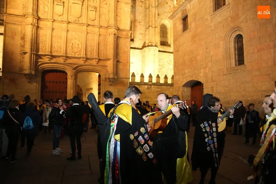 Foto 4 - Pasacalles de las tunas de medicina por el centro de la ciudad dentro del certamen nacional