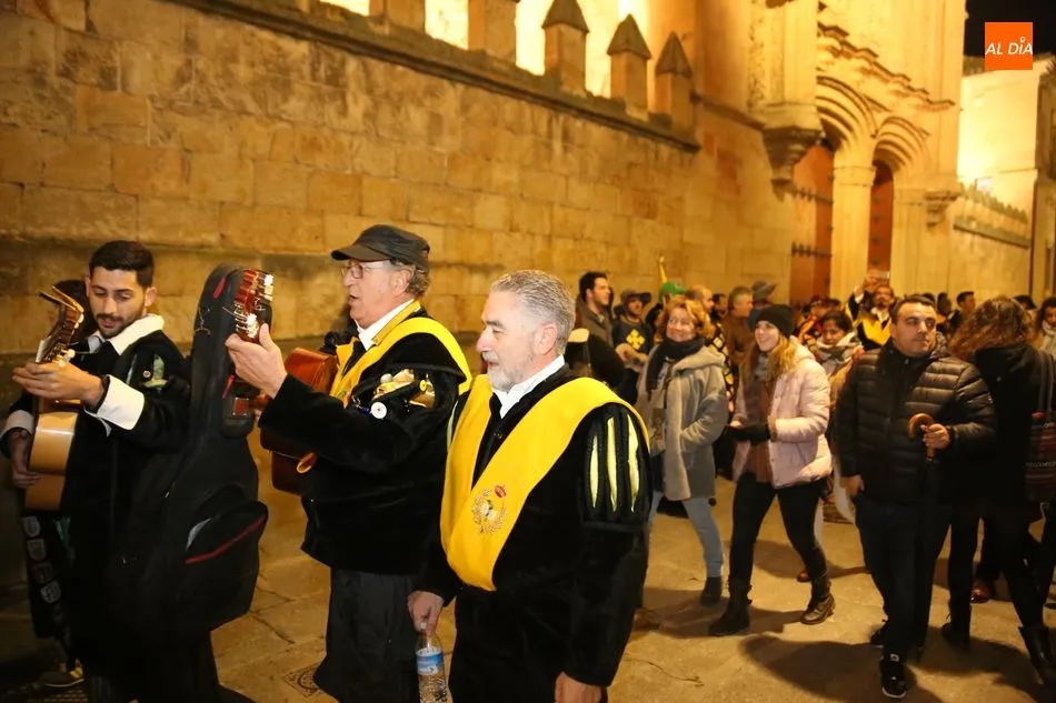 Foto 3 - Pasacalles de las tunas de medicina por el centro de la ciudad dentro del certamen nacional