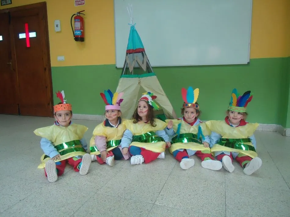 Foto 6 - Los ni&ntilde;os de tres a&ntilde;os del Colegio Trinitarios se divierten como &ldquo;indios&rdquo;