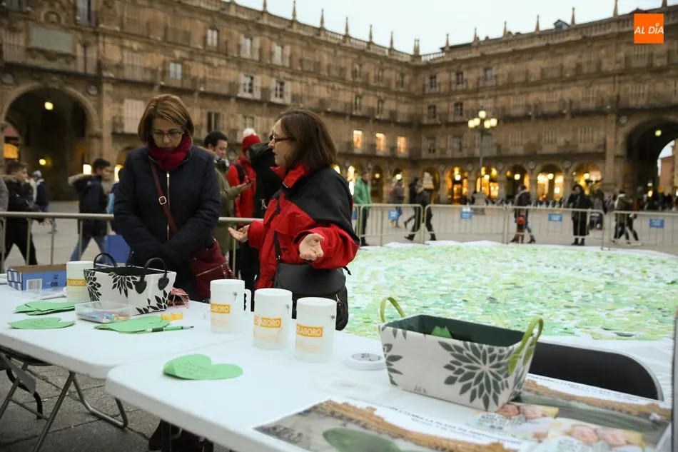 Foto 9 - Un coraz&oacute;n de corazones en el treinta aniversario de AFA Salamanca