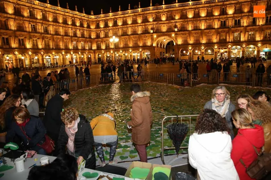 Foto 7 - Un coraz&oacute;n de corazones en el treinta aniversario de AFA Salamanca