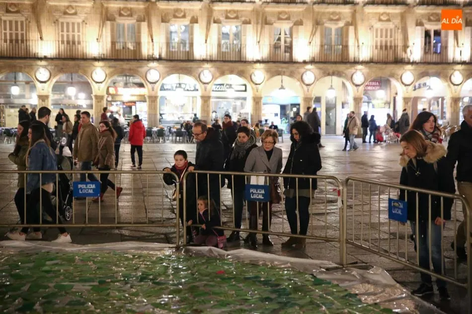 Foto 3 - Un coraz&oacute;n de corazones en el treinta aniversario de AFA Salamanca