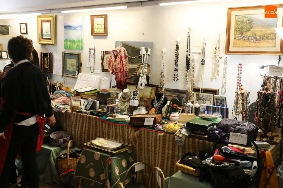 Foto 4 - Abre sus puertas el Rastrillo Solidario de la Sociedad de San Vicente de Pa&uacute;l