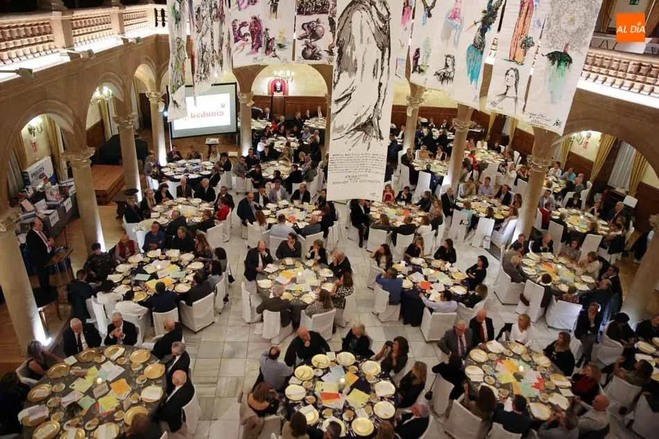 Foto 10 - El Casino de Salamanca acoge con &eacute;xito la IV Cena Solidaria a favor de Proyecto Hombre
