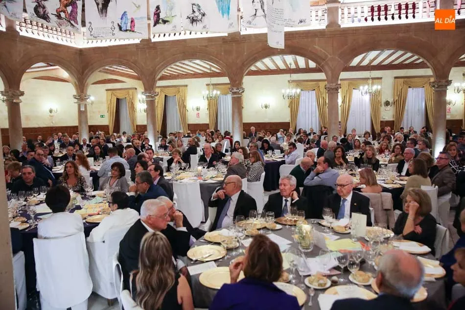 Foto 9 - El Casino de Salamanca acoge con &eacute;xito la IV Cena Solidaria a favor de Proyecto Hombre