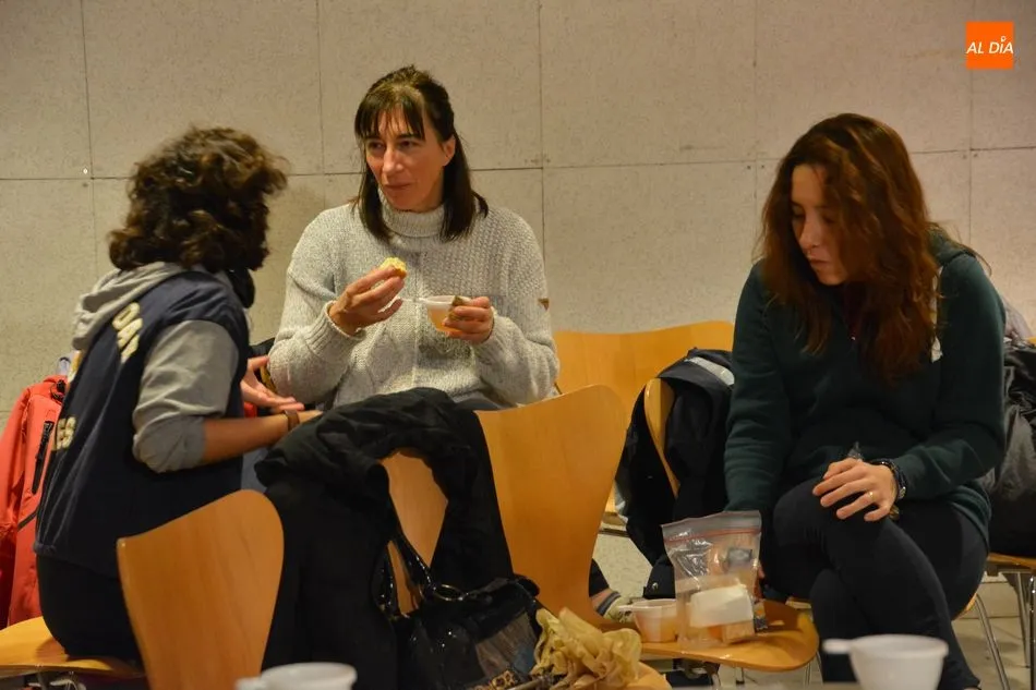 Foto 4 - Un desayuno y una charla ponen el broche final al proyecto Puentes  